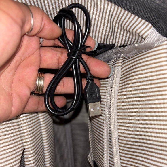 Diaper Bag/ Backpack with Charging Cable - Picture 6 of 9